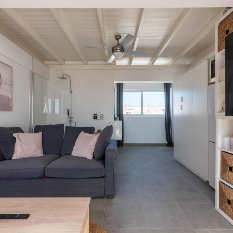 Cozy Studio for Solo Traveller or Young Couple with Stunning View to the Ocean - Casa con 1 dormitorio - 8
