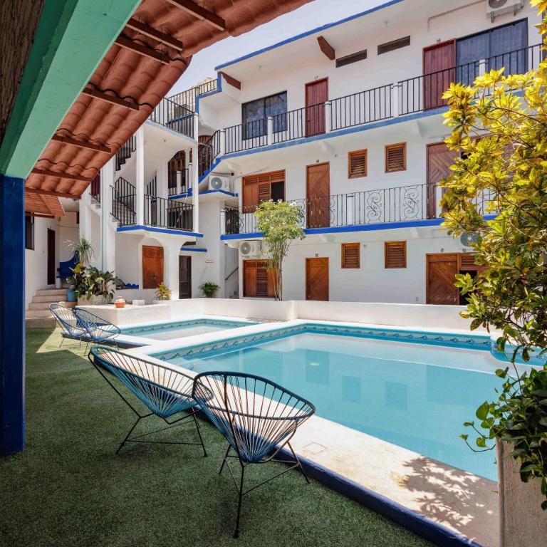 Hotel Naxhiely - Habitación Doble con vistas a la piscina - 2 camas - 73