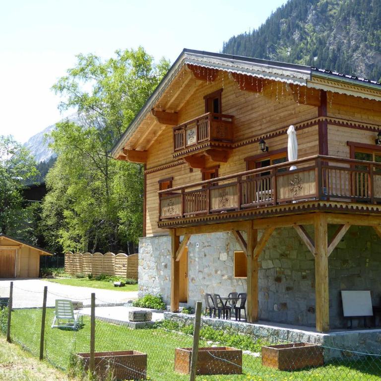 Chalet avec terrasse et parking privé, proche téléphérique - FR-1-464-29 - Appartement 2 Chambres - 17