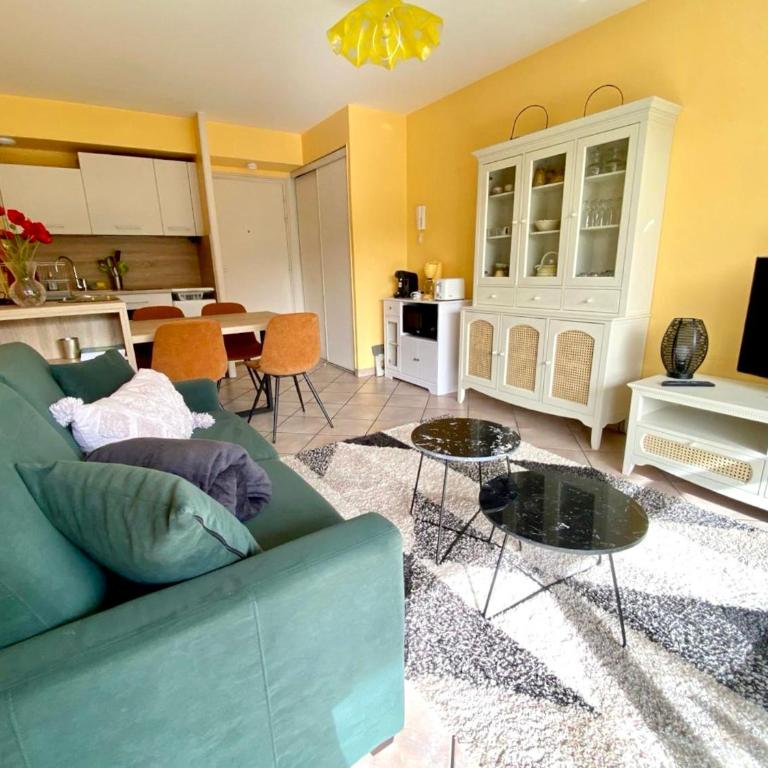Calme et Confort à Annecy avec Terrasse et Parking - FR-1-432-73 - Apartment - 14