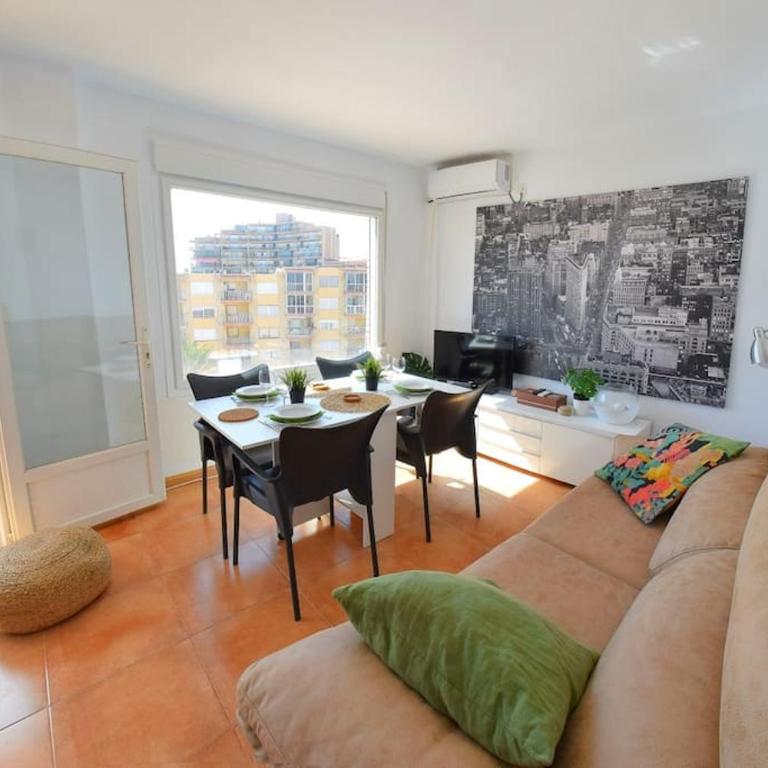 Seafront Apt in Arenales Beach, Pool & Parking - One-Bedroom Apartment - 16