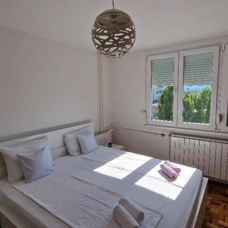 Sunny Sarajevo Stay - One-Bedroom Apartment - 6