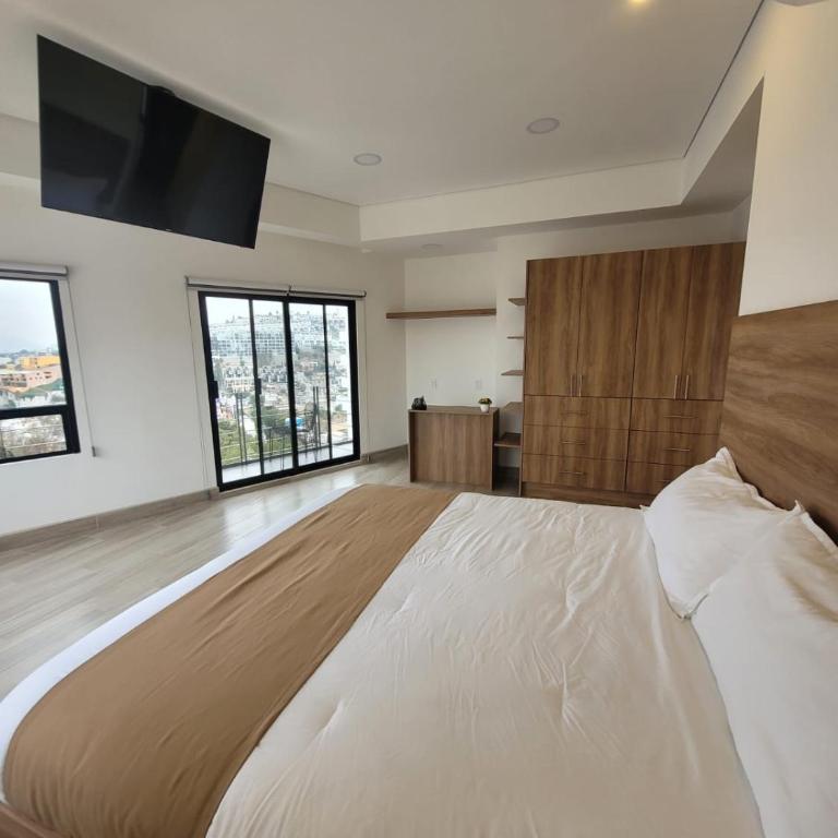 Casa Cacho - Deluxe One-Bedroom Apartment with City View - 13