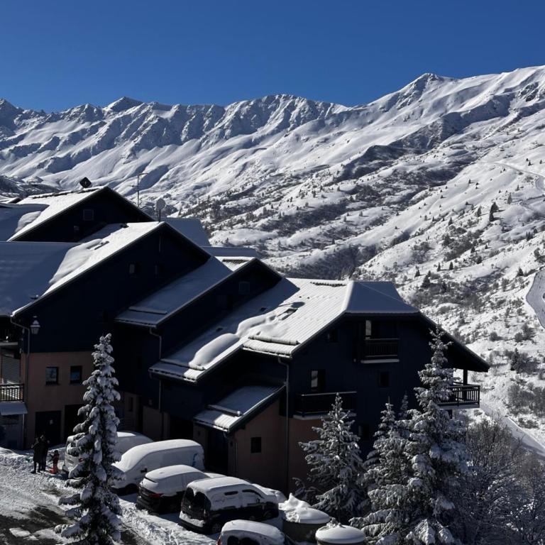 Hôtel & Spa Les Carrettes - Chambre Double ou Lits Jumeaux - Vue sur Montagnes - 4