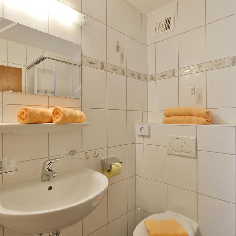 Gästehaus Knunbauer - Einzelzimmer mit Balkon - 4