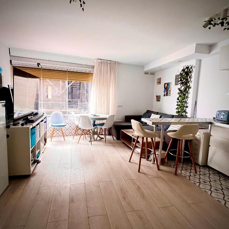Vivienda vacacional en primera linea de playa y vistas al Mar y Piscina - One-Bedroom Apartment - 4