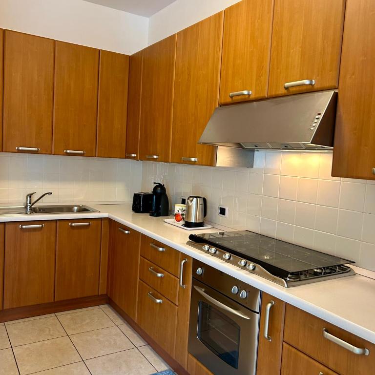 Porta Torre Como Apartment - By Relais Di Giada - Three-Bedroom Apartment Suite - 6