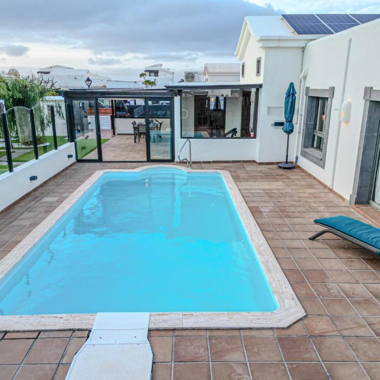 Casa Carla - Three-Bedroom Villa - 2