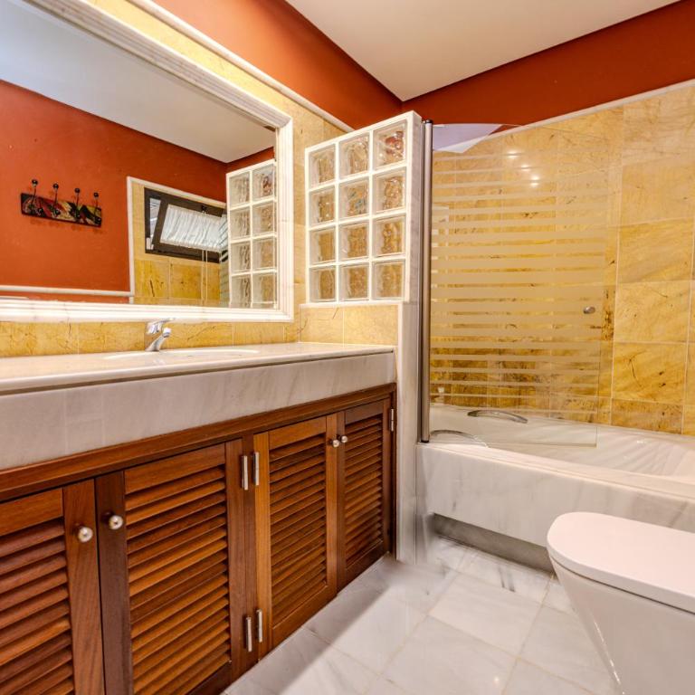 Casa Carla - Three-Bedroom Villa - 22