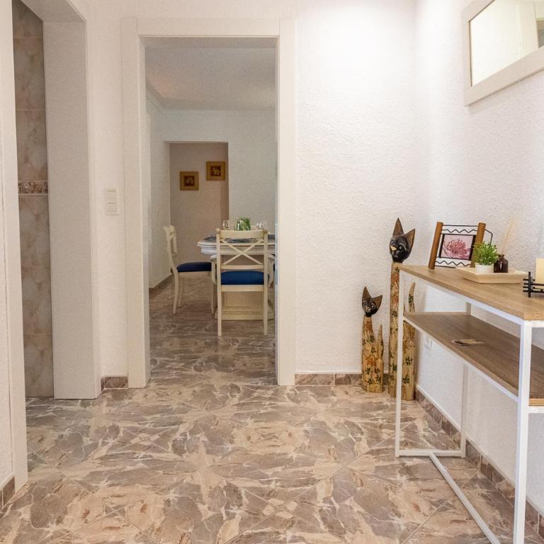Apartamento en Marbella centro vistas al mar - Three-Bedroom Apartment with Sea View - 14