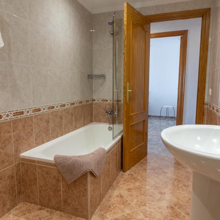 Apartamento en Marbella centro vistas al mar - Three-Bedroom Apartment with Sea View - 22