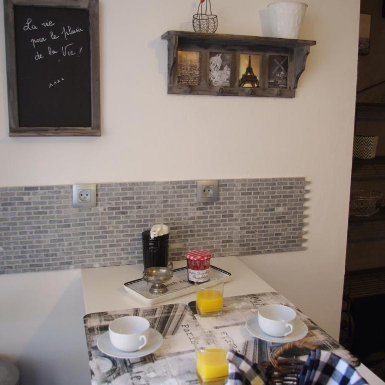 Gite Du Passant Rennais avec balcon sur cour - Apartment with Balcony - 9