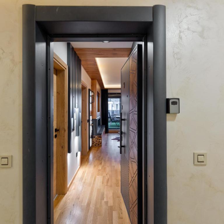 MEDVEDOV DOM Apartman sa VELIKOM terasom 34m2 - One-Bedroom Apartment - 16