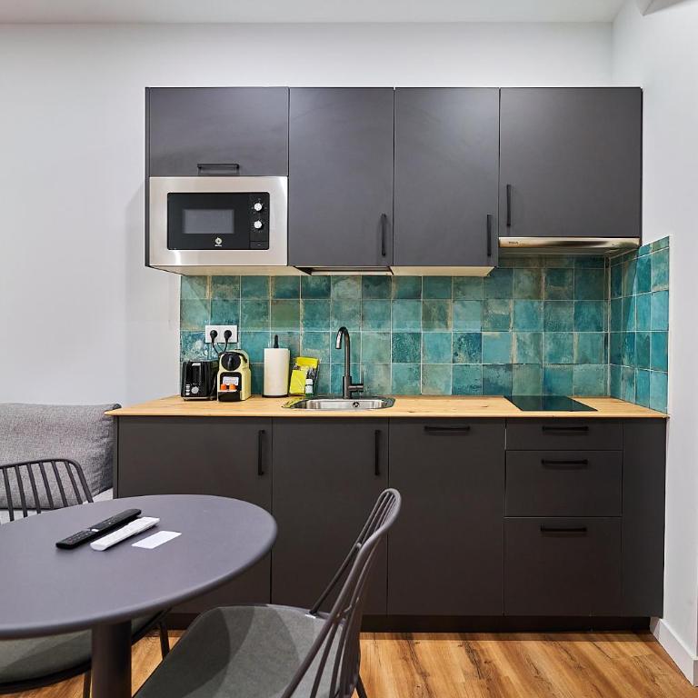 Apartamentos Esperanza by gaiarooms - Estudio Familiar - 17