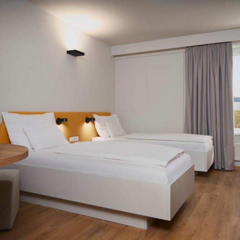 H2O Hotel-Therme-Resort, 3 Sterne superior, für Familien mit Kindern - Familienzimmer mit eigenem Bad - 3