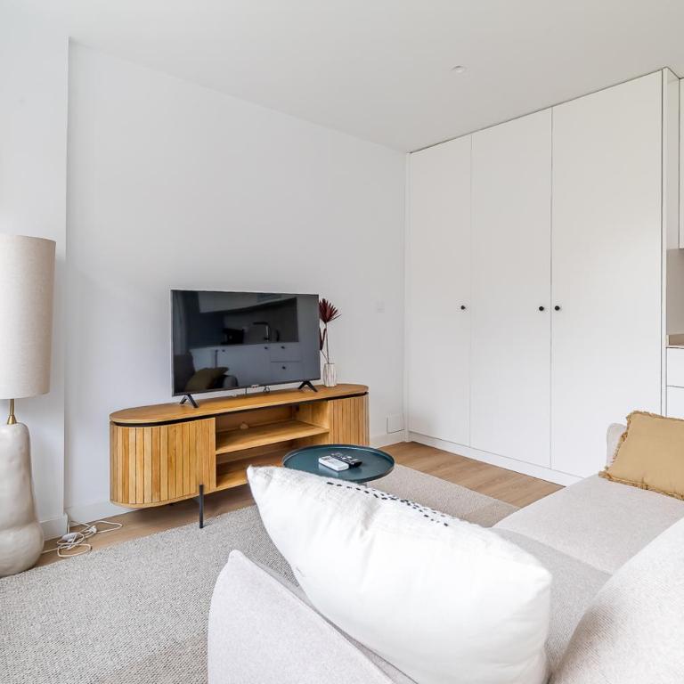 CATERINA Salamanca - Two-Bedroom Deluxe Apartment - 47
