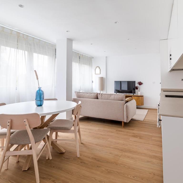 CATERINA Salamanca - Two-Bedroom Deluxe Apartment - 38
