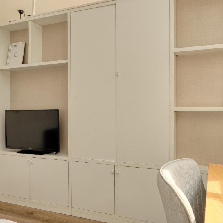 JOIVY Cosy studio with balcony near the city centre - Monolocale - 8