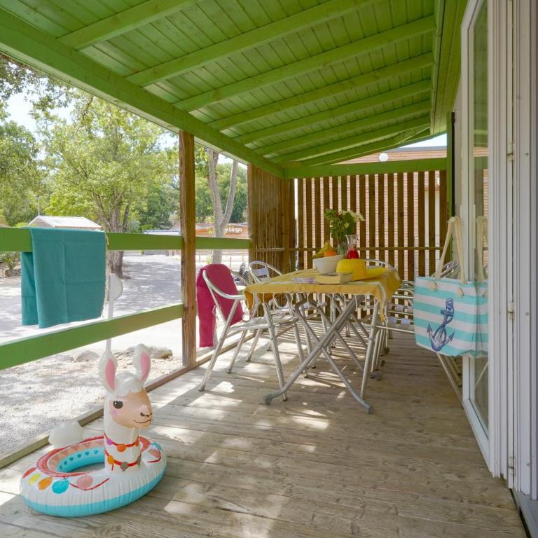 Camping Le Bois Fleuri - Chalet Genêt Standard 5p 2ch - 8