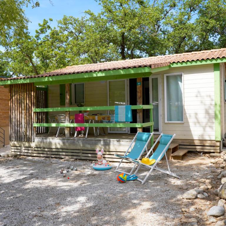 Camping Le Bois Fleuri - Chalet Genêt Standard 5p 2ch - 6