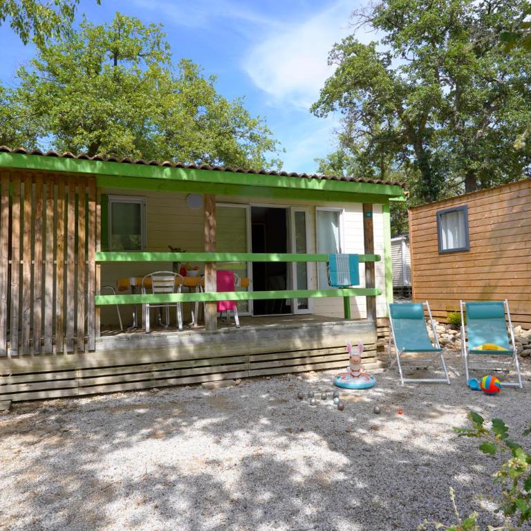 Camping Le Bois Fleuri - Chalet Genêt Standard 5p 2ch - 7