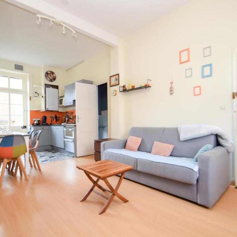 Appartement 6 pers a 300m de la plage du prieuré - Two-Bedroom Apartment with Terrace - 2