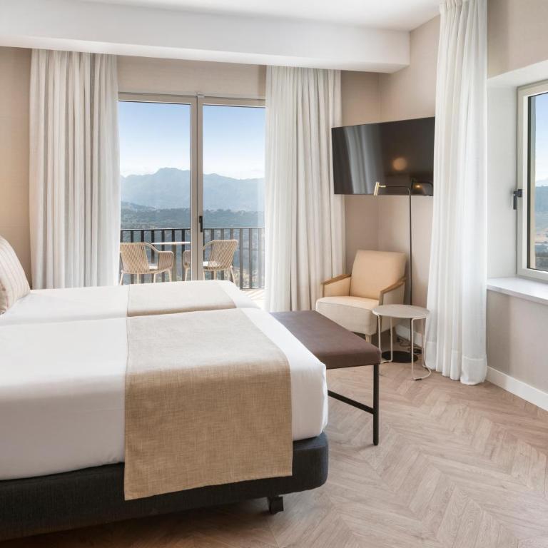 Catalonia Reina Victoria - Habitación Doble esquinera con vistas a la terraza - 6