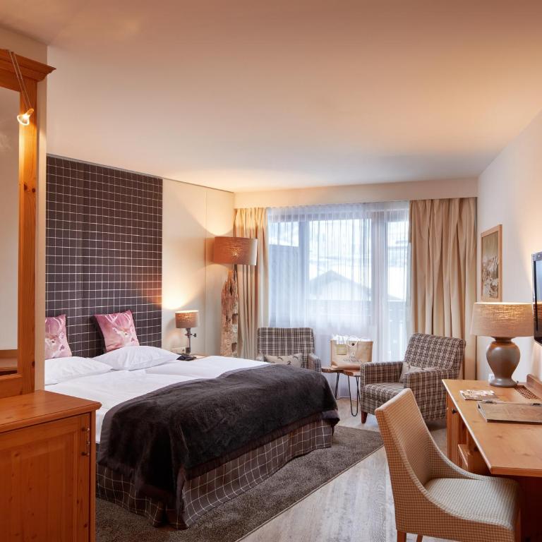 Das Alpenhaus Kaprun inkl Zell am See-Kaprun Sommerkarte - Superior Doppelzimmer mit Balkon - 1