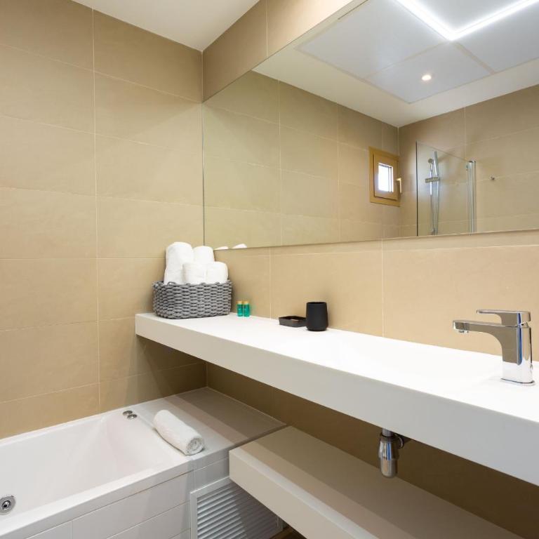Intempo by Holuxe -184- 18th floor - Two-Bedroom Apartment - 21