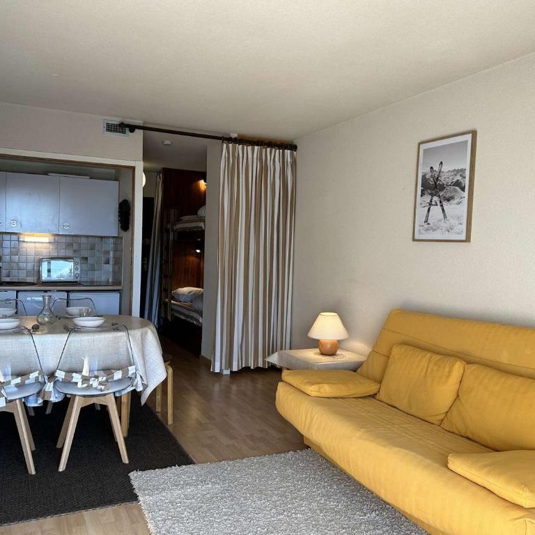 Studio montagne 4 pers. avec balcon, pistes à 100m, parking, local à skis - Montgenèvre - FR-1-330D-77 - Apartamento (4 adultos) - 8