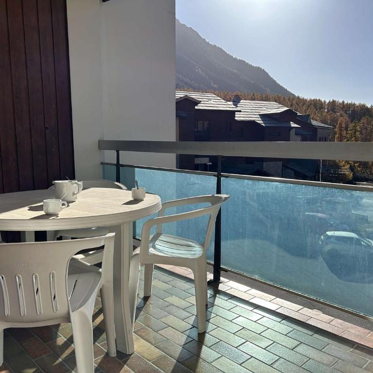 Studio montagne 4 pers. avec balcon, pistes à 100m, parking, local à skis - Montgenèvre - FR-1-330D-77 - Apartamento (4 adultos) - 9