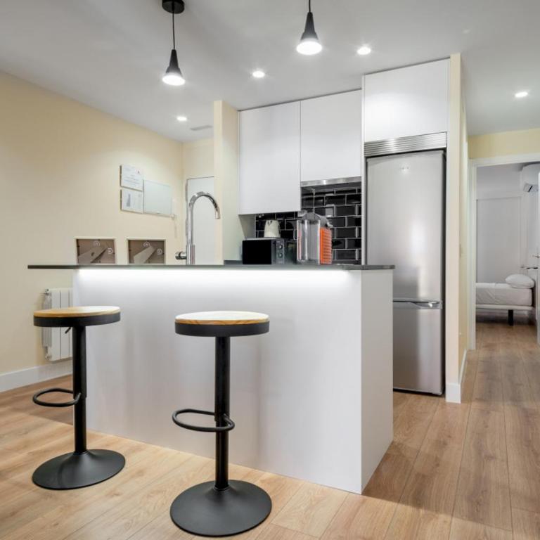 Central and bright - 2Bedrooms 2Bathrooms-Malasaña - Apartment - 9