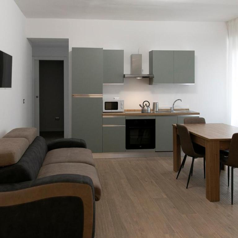 Adelphi Guest House 1 - Appartamento con 1 Camera da Letto e Balcone - 2