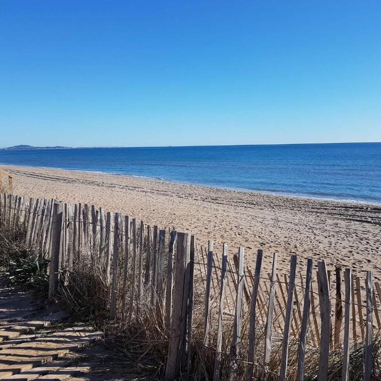 Belle villa spacieuse avec piscine privée, semi climatisée- 10 couchages, wifi, proche canal du midi et à 4 km de la mer LXPIN7 - Maison 4 Chambres - 25