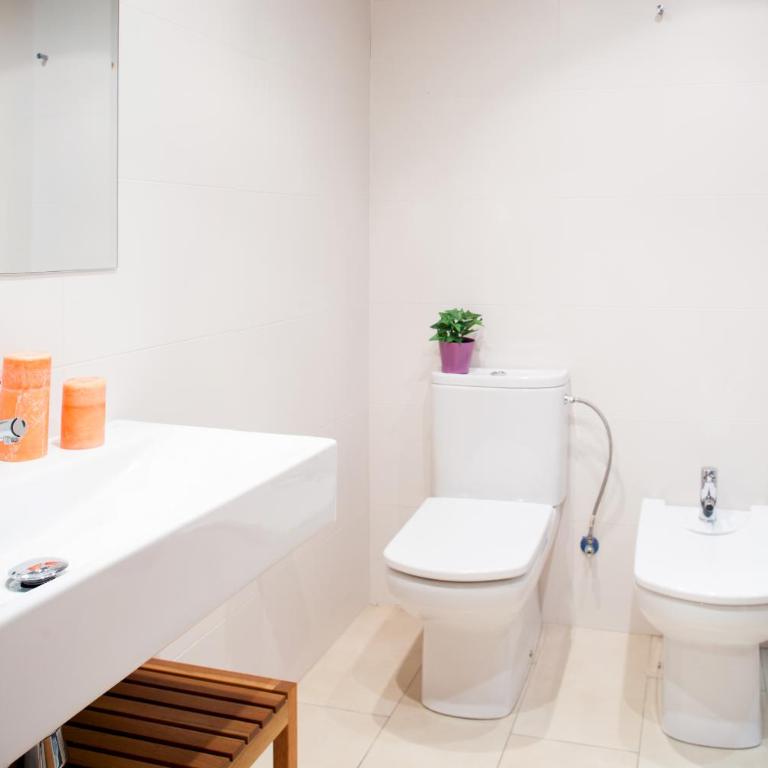 Feelathome Mozart Apartments - Two-Bedroom Apartment with Terrace - 10
