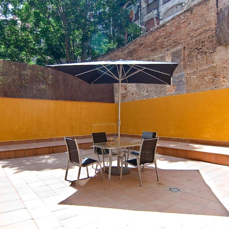 Feelathome Mozart Apartments - Two-Bedroom Apartment with Terrace - 8