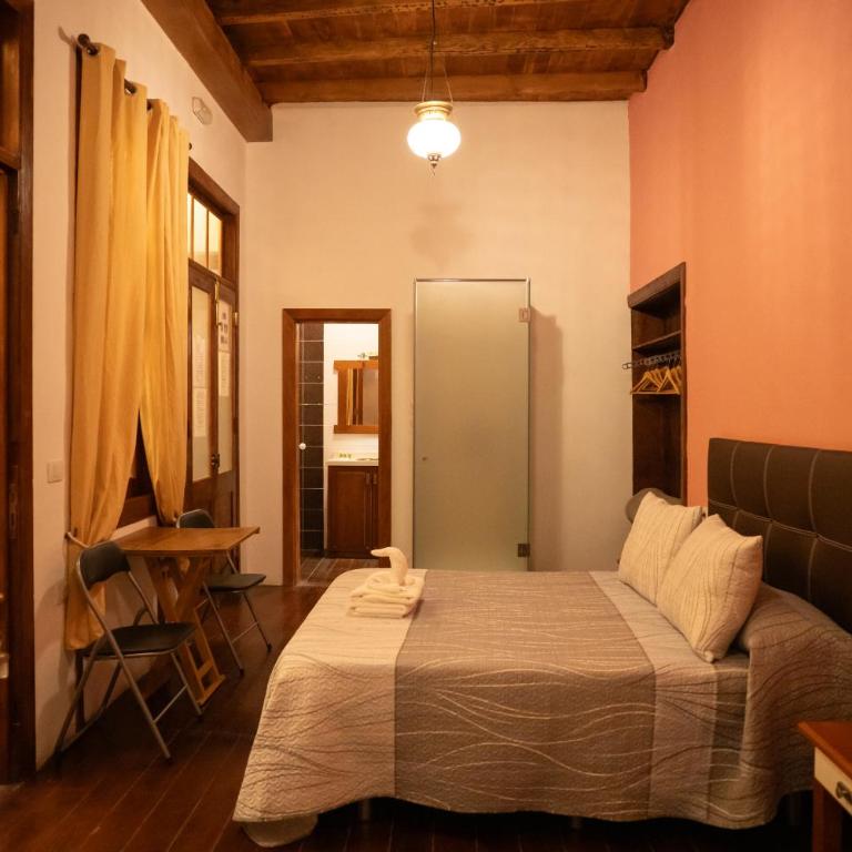 ALOJAMIENTOS NECANA - Standard Double or Twin Room - 2