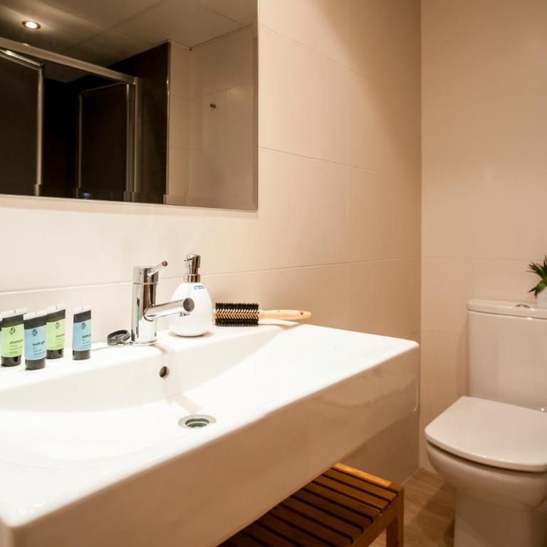 Feelathome Mozart Apartments - Two-Bedroom Apartment - 4