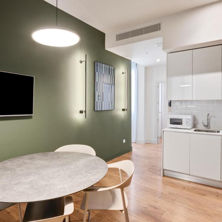 B&B HOTEL Apartamentos Madrid Centro Fuencarral 46 - Standard Apartment - 8