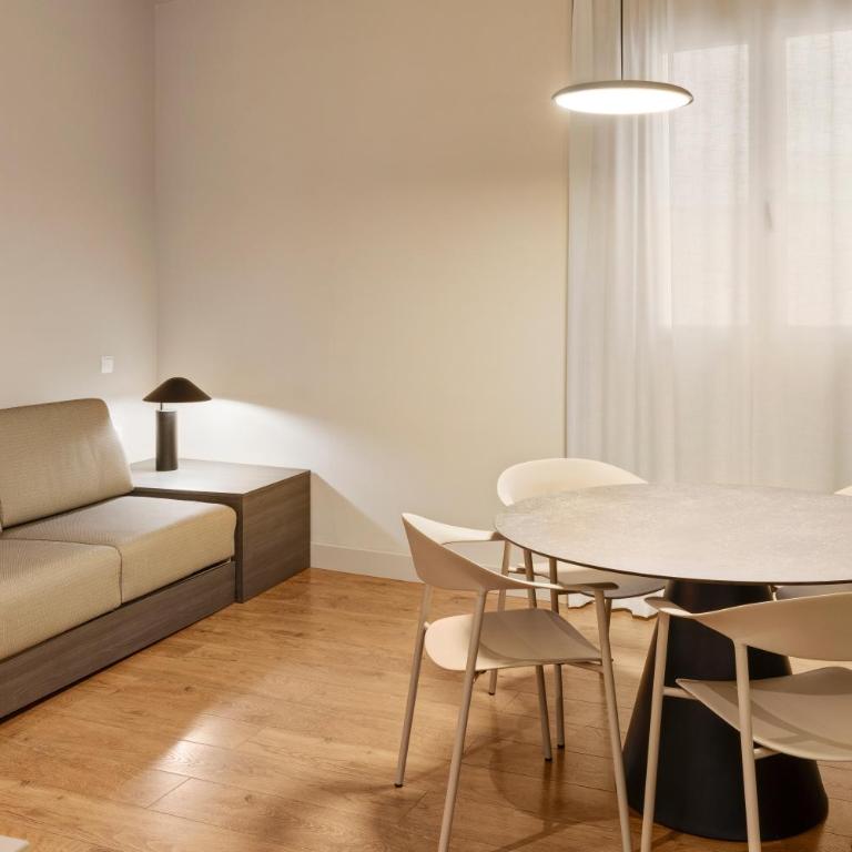 B&B HOTEL Apartamentos Madrid Centro Fuencarral 46 - Standard Apartment - 10
