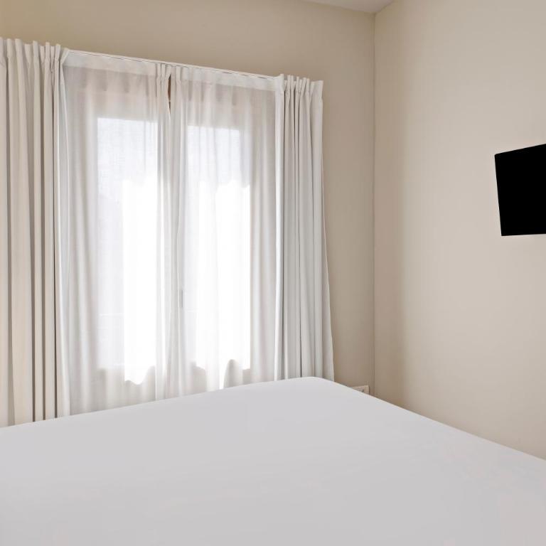 B&B HOTEL Apartamentos Madrid Centro Fuencarral 46 - Deluxe Apartment - 16
