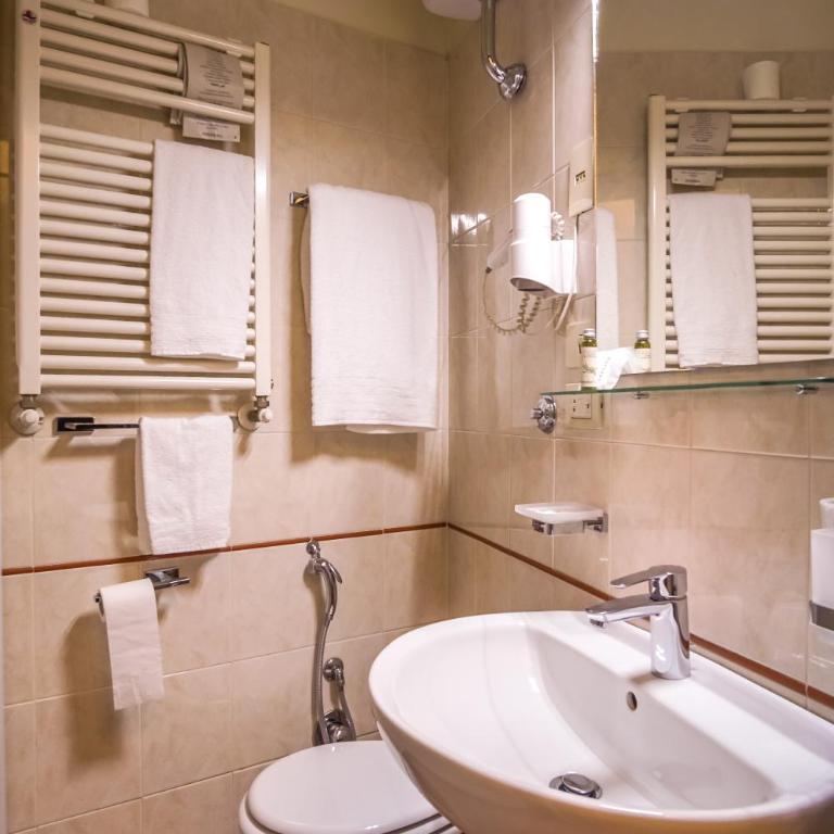Hotel Bella Firenze - Camera Singola - 3