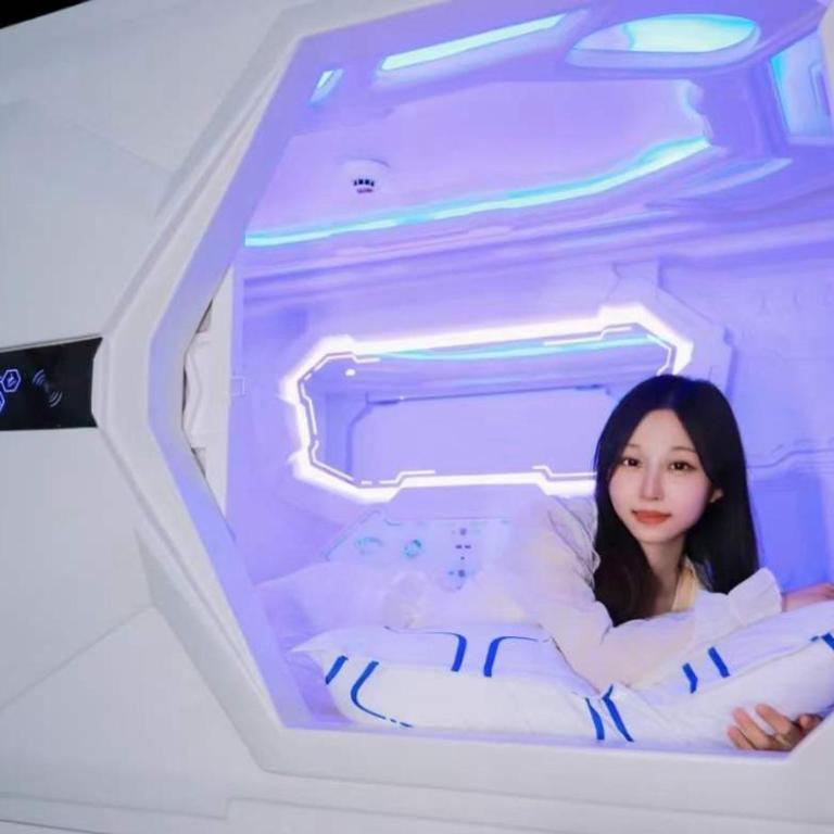 Mermaid Space Capsule Hostel Palermo - Posto Letto in Dormitorio Femminile con 6 Letti - 1