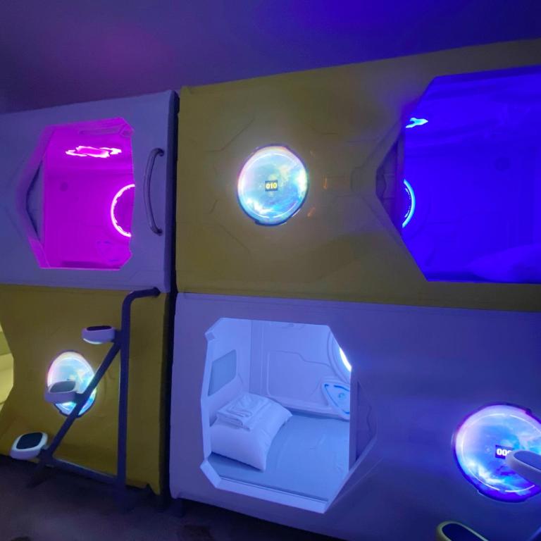 Mermaid Space Capsule Hostel Palermo - Posto Letto in Dormitorio Maschile per 4 Persone - 3