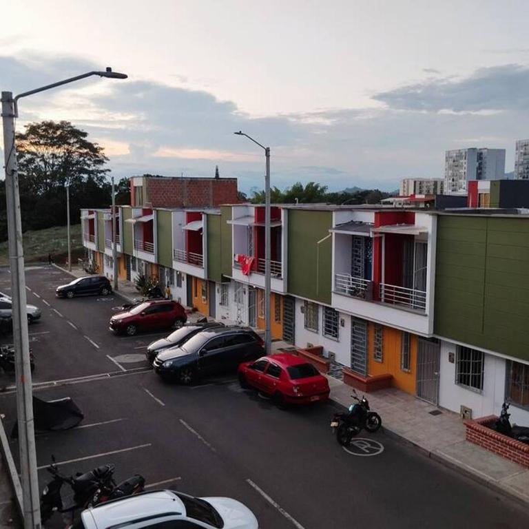 Apto Familiar con Escritorio Fácil Acceso Turístico - Apartamento de 2 dormitorios - 58