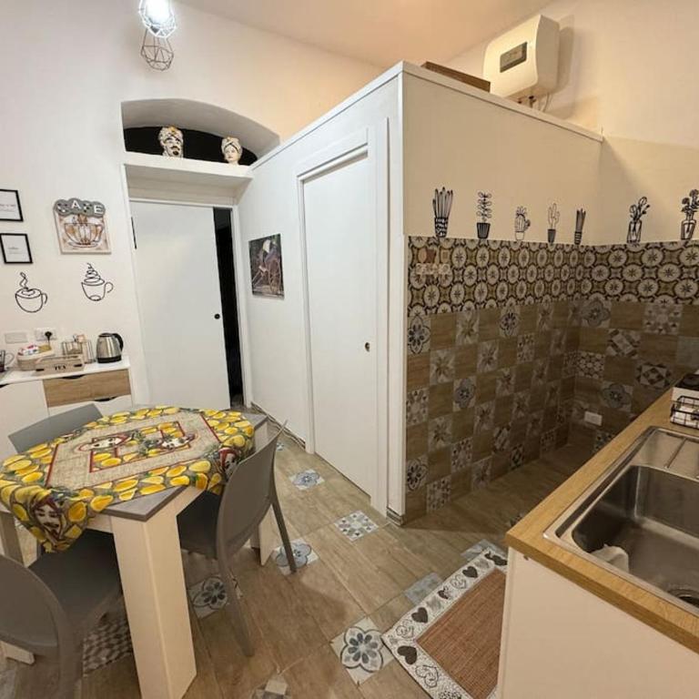 Tra i vicoli di Ballarò - Appartamento con 1 Camera da Letto - 1