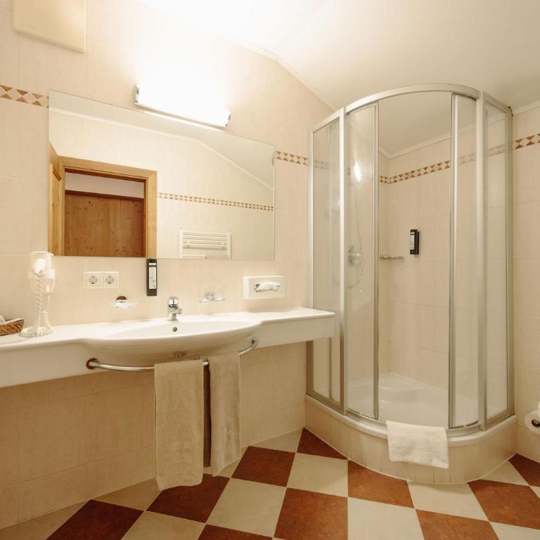 Resl Resort - Comfort Doppelzimmer – Hauptgebäude - 5