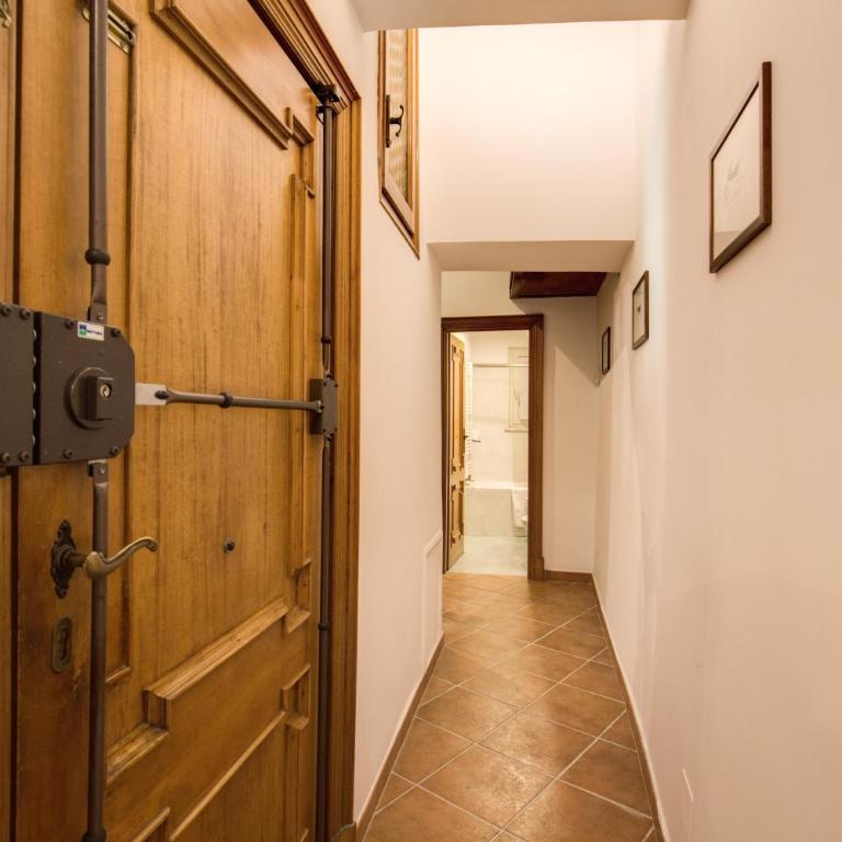 Navona Flowers - Appartamento con 2 Camere da Letto - 16