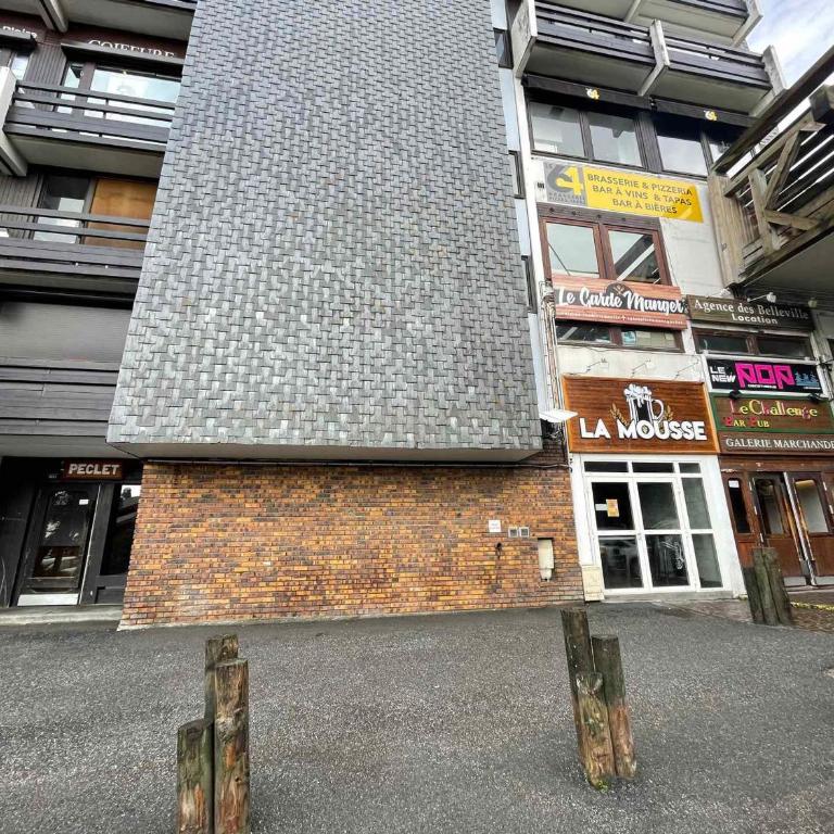Appartement rénové 3 pièces pour 6 pers, balcon, 2 sdb, proche ascenseur, skis, qualité 4 flocons - FR-1-452-203 - Apartment (6 Erwachsene) - 17