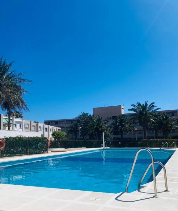 La Margarita Beach Apartment, Club Tropicana - One-Bedroom Apartment - 2